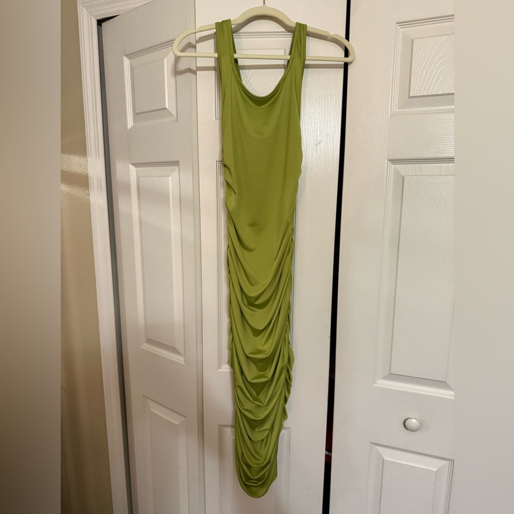 Green Sleeveless Ruched Body Con Midi Dress